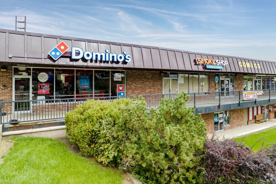 901 Lucinda Ave, Dekalb, IL for lease - Building Photo - Image 2 of 15