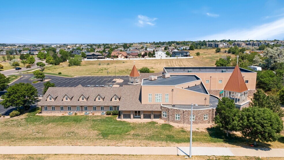 10 Chapel Hill Dr, Brighton, CO à vendre - Photo du bâtiment - Image 1 de 38