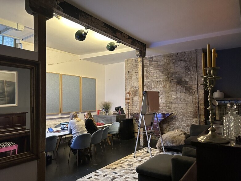 103-109 Constitution St, Edinburgh à louer - Photo du bâtiment - Image 2 de 11