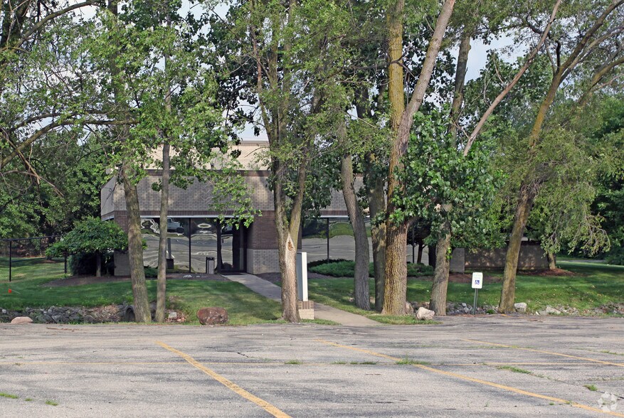 3300 Stop Eight Rd, Dayton, OH for sale - Building Photo - Image 2 of 2