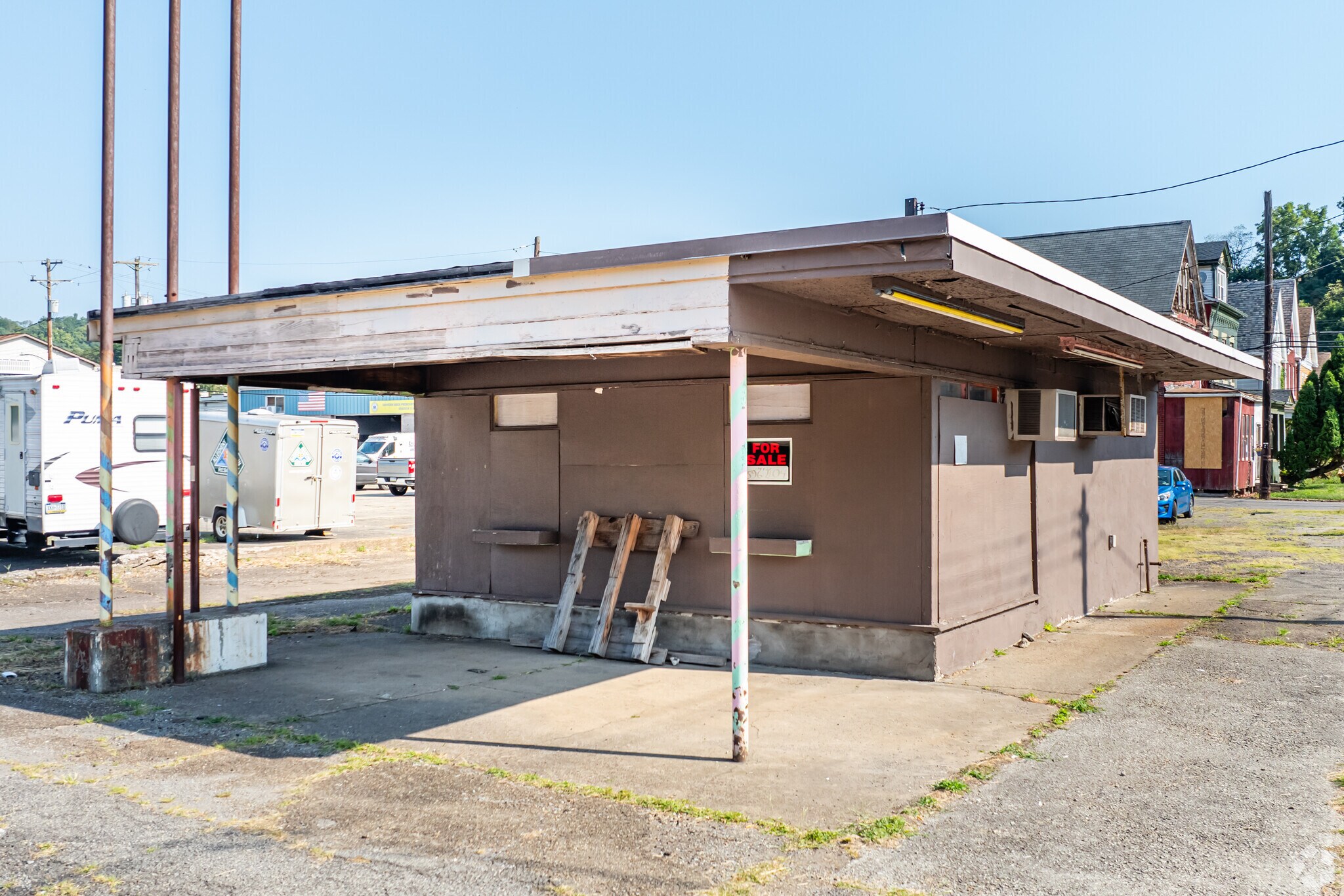 1075 Airbrake Ave, Turtle Creek, PA à vendre Photo du bâtiment- Image 1 de 5