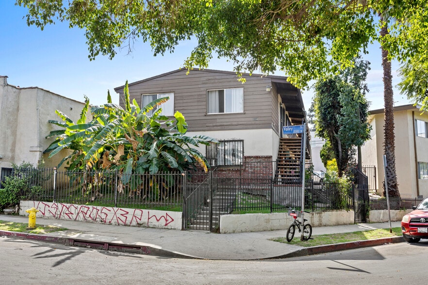 2334 Valley St, Los Angeles, CA à vendre - Photo du bâtiment - Image 2 de 10