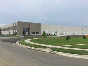5100 Jeff Commerce Dr, Louisville, KY for lease Interior Photo- Image 1 of 2