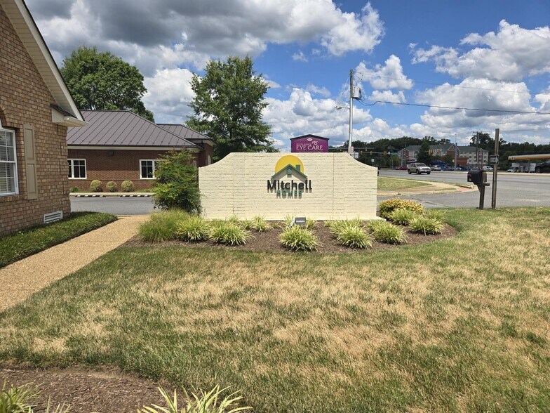 621 Warrenton Rd, Fredericksburg, VA à vendre - Photo du bâtiment - Image 2 de 6