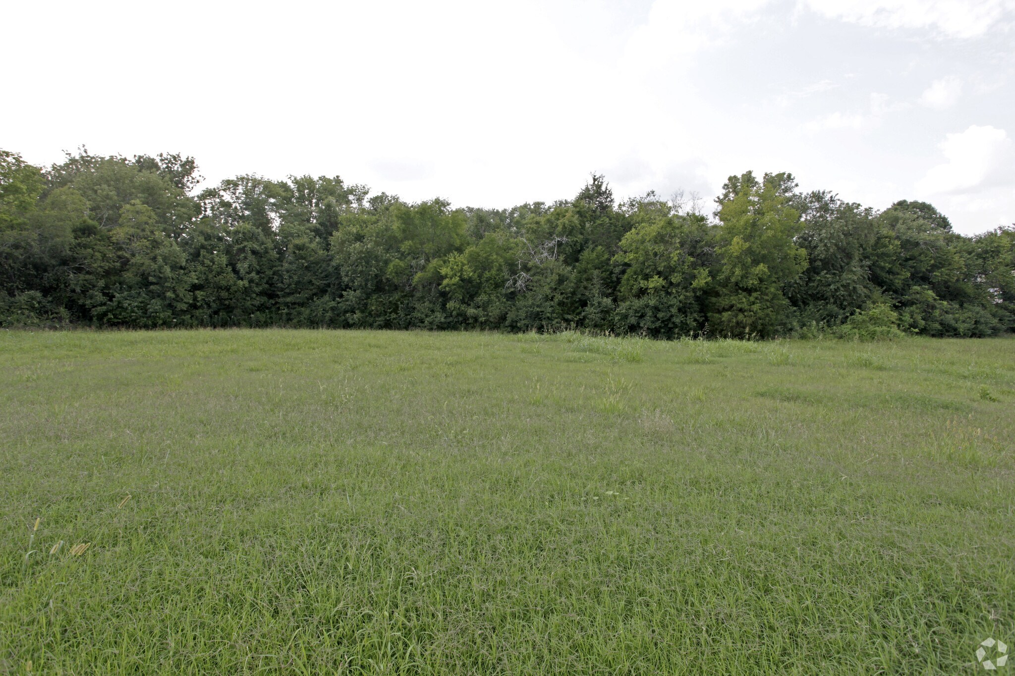 1204 & 1210 Longleaf Drive | 1.88 Acres portefeuille de 2 propriétés à vendre sur LoopNet.ca Photo du bâtiment- Image 1 de 4