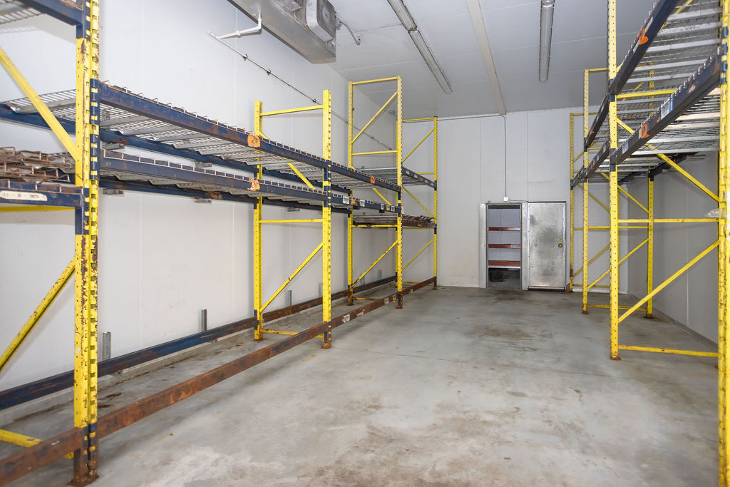 1079 Aquidneck Ave, Middletown, RI 02842 - Unité 2A - - Photo intérieure - Image 1 of 2