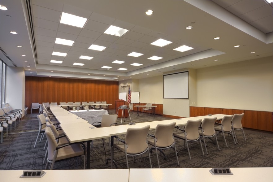 310 Bridge St, Huntsville, AL for lease - Interior Photo - Image 3 of 5