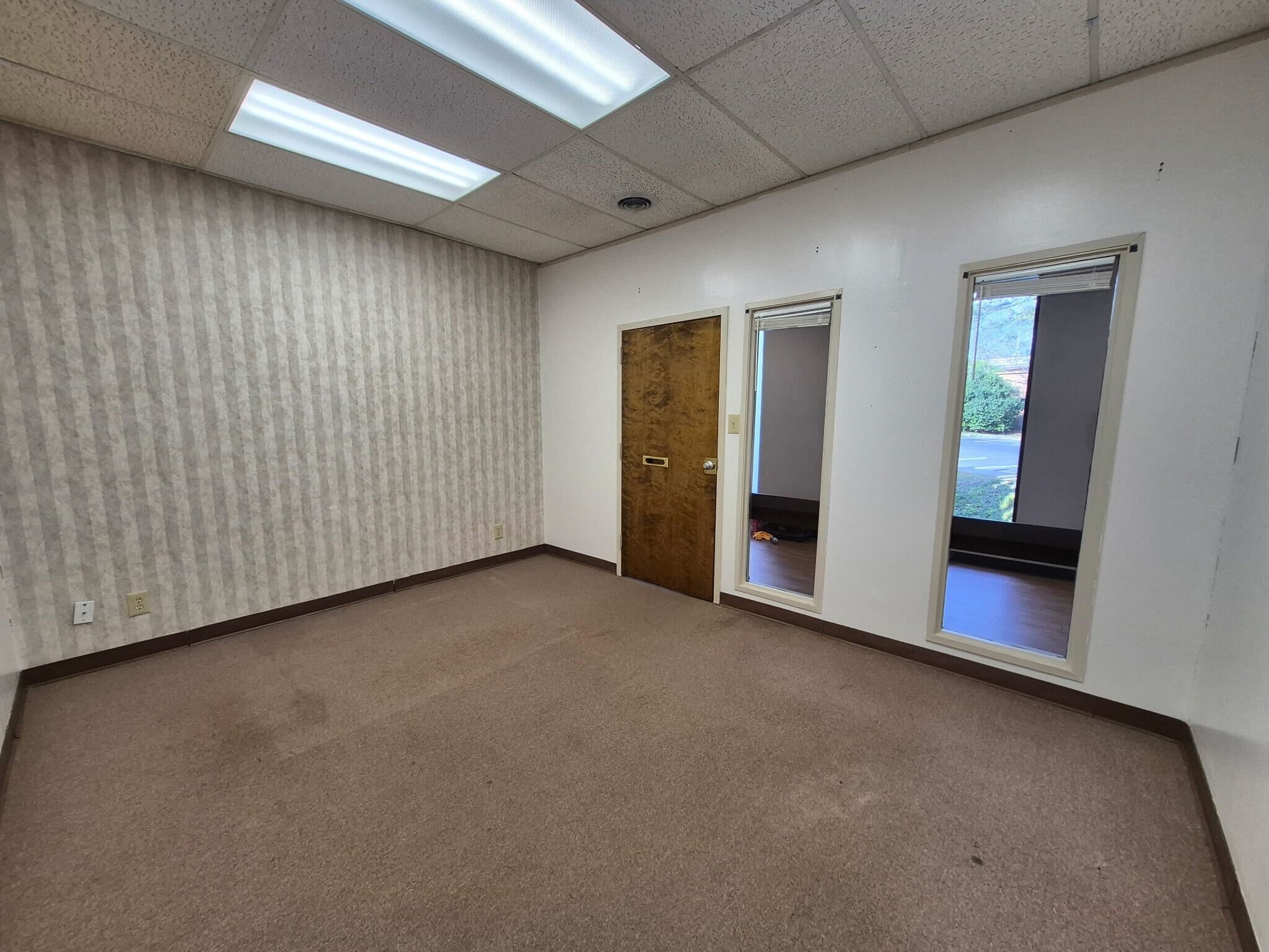 2500 W Broad St, Athens, GA for lease Interior Photo- Image 1 of 2