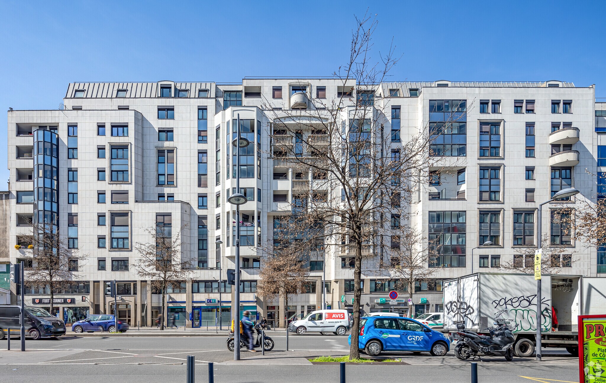 Office in Le Kremlin-Bicêtre for lease Primary Photo- Image 1 of 14