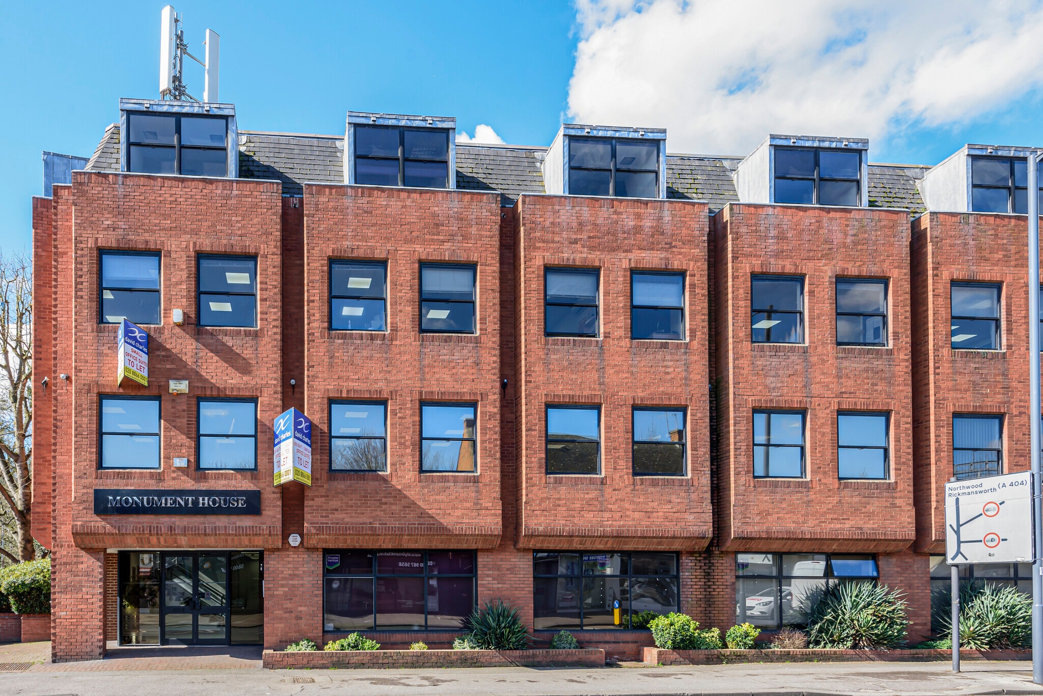 215 Marsh Rd, Pinner for lease Primary Photo- Image 1 of 5