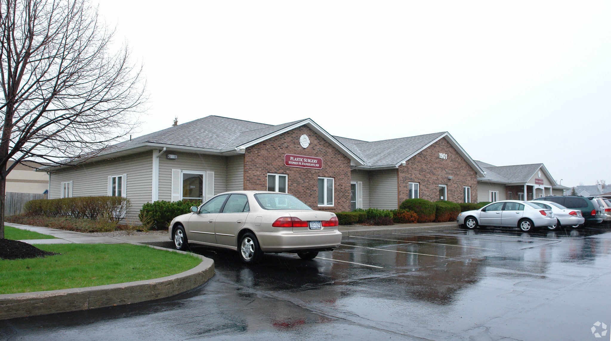 1901 Lac De Ville Blvd, Rochester, NY for lease Building Photo- Image 1 of 3