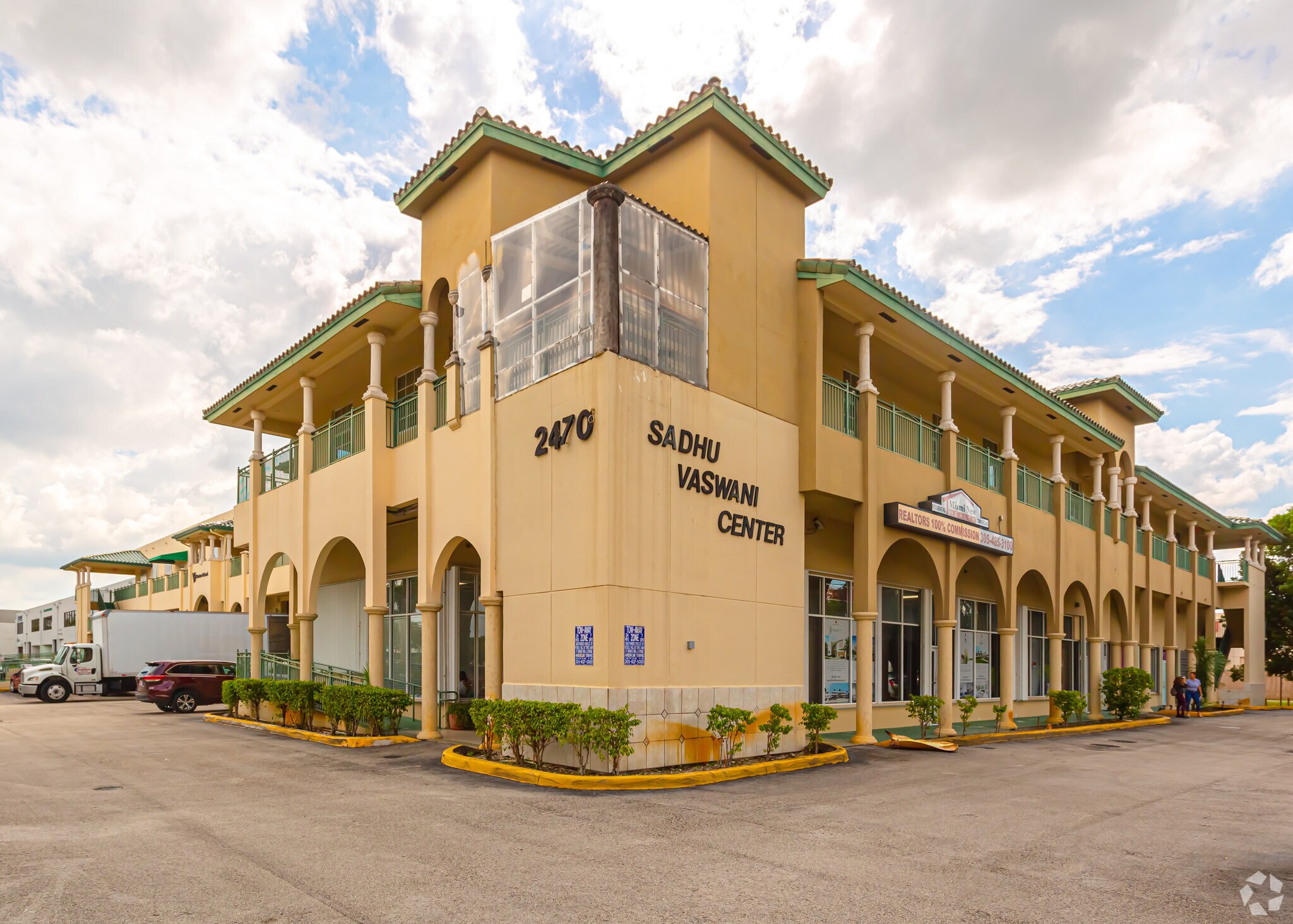 2470 NW 102nd Pl, Doral, FL à vendre Photo principale- Image 1 de 1