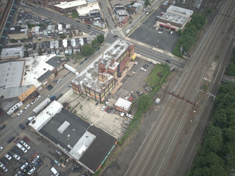 1850 E Sedgley Ave, Philadelphia, PA à vendre - Photo du bâtiment - Image 2 de 16