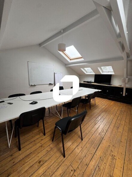 Office in Montreuil for lease - Interior Photo - Image 3 of 8