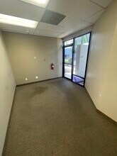 1575 W University Dr, Tempe, AZ à louer Photo intérieure- Image 2 de 9