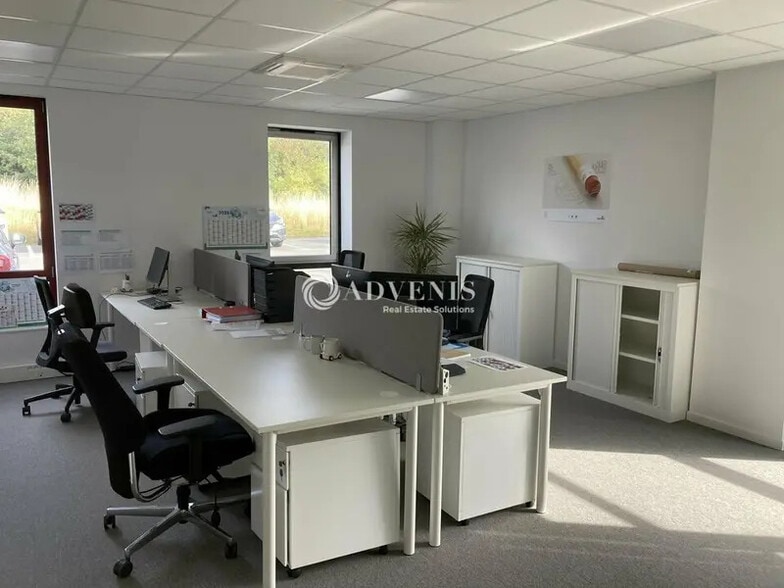 Bureau dans Lesquin à louer - Photo intérieure - Image 3 de 9