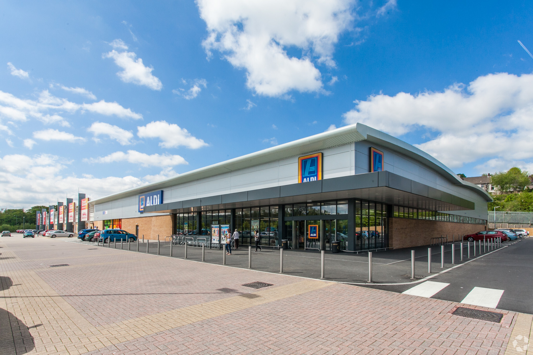 Blackwood Gate Retail Park, Blackwood for sale Primary Photo- Image 1 of 1