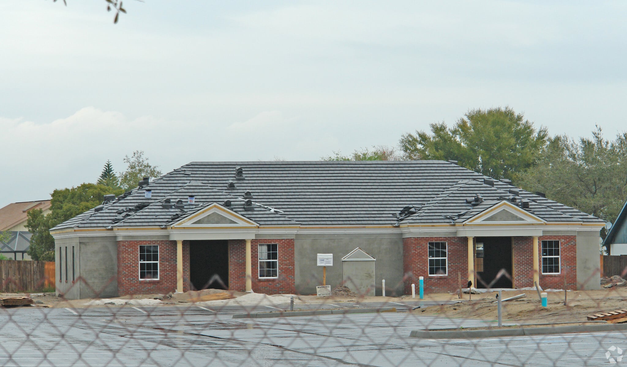 1307-1309 Providence Rd, Brandon, FL for lease Primary Photo- Image 1 of 31
