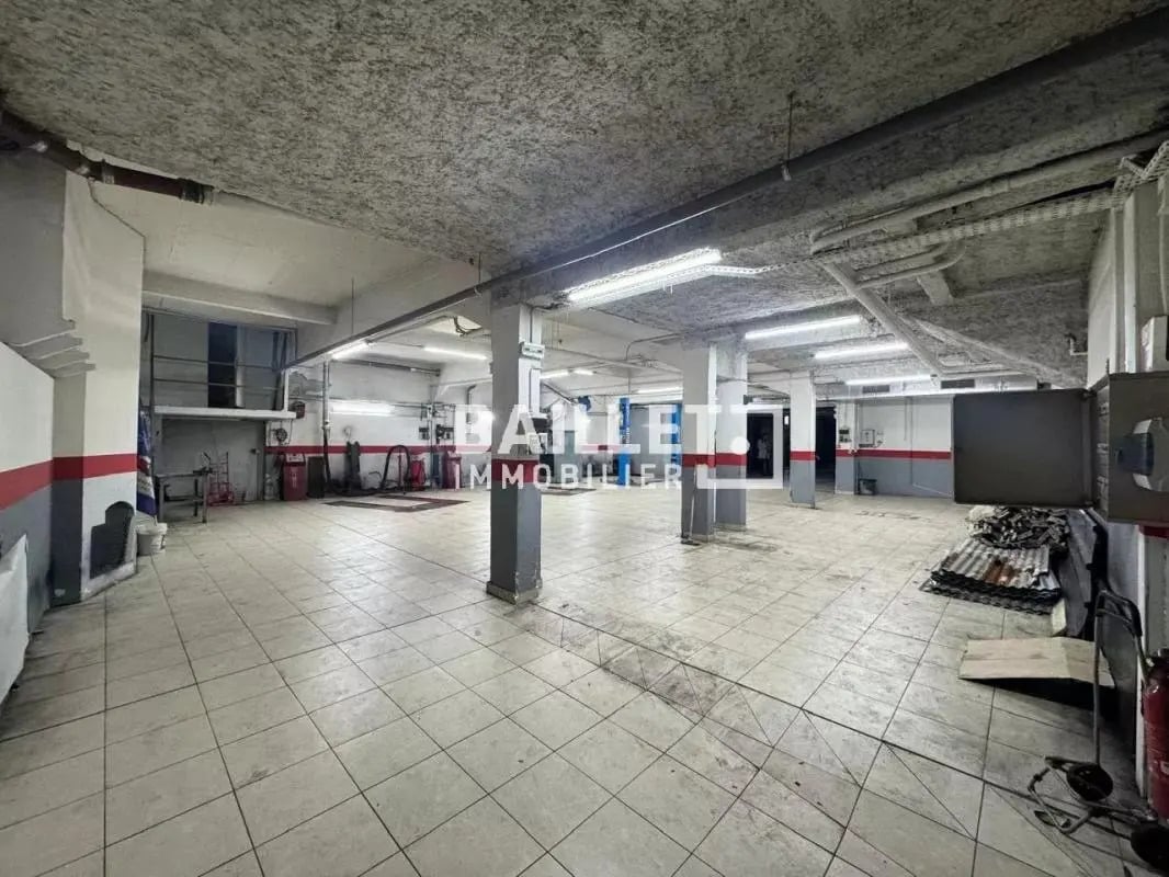 Multifamily in Nice for sale Interior Photo- Image 1 of 14