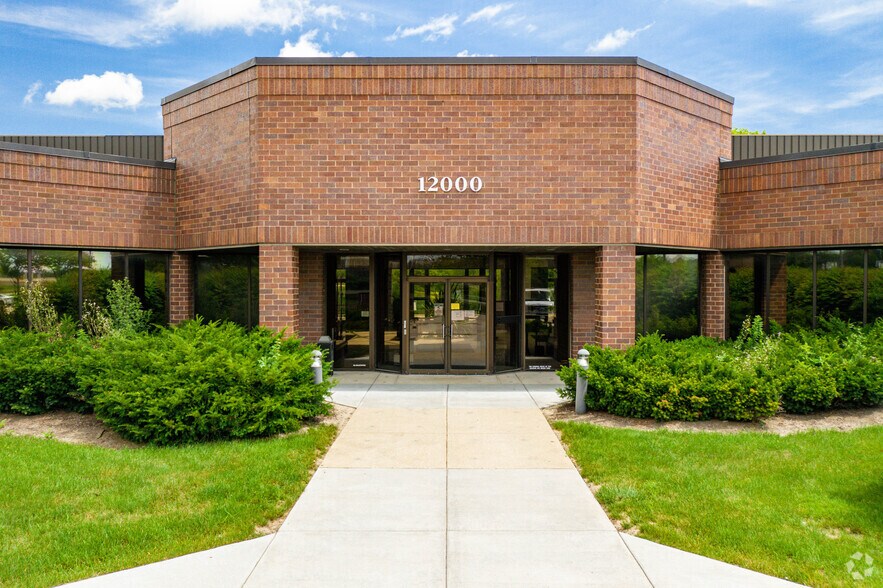12000 W Park Pl, Milwaukee, WI à louer - Photo du bâtiment - Image 1 de 6