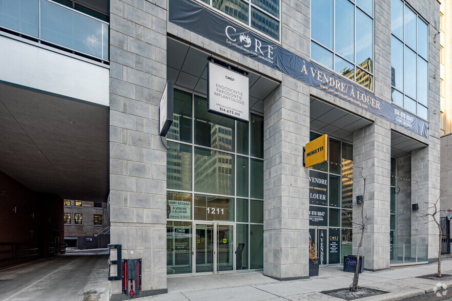 1211-1235 Boul Robert-Bourassa, Montréal, QC à vendre - Photo du bâtiment - Image 3 de 29