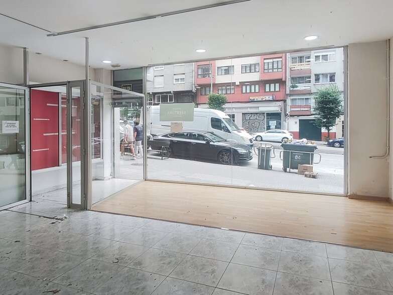 Retail in A Coruña, La Coruna for lease - Lobby - Image 3 of 20