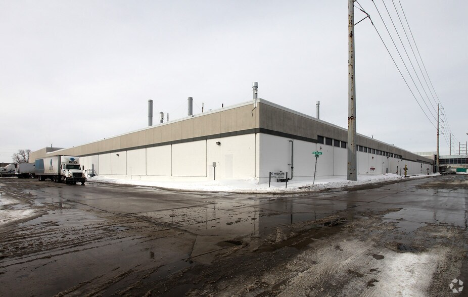 1112-1150 NE Sibley St, Minneapolis, MN à vendre - Photo principale - Image 1 de 3