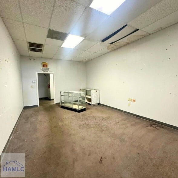 103 E General Screven Way, Hinesville, GA à louer - Photo du bâtiment - Image 3 de 24