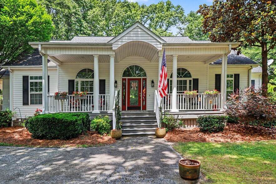 4037 Old Williamston Rd, Belton, SC à vendre - Photo du bâtiment - Image 2 de 43