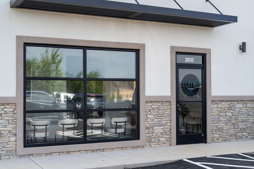 260 Sheppard Ct, Waynesboro, VA for lease - Building Photo - Image 2 of 21
