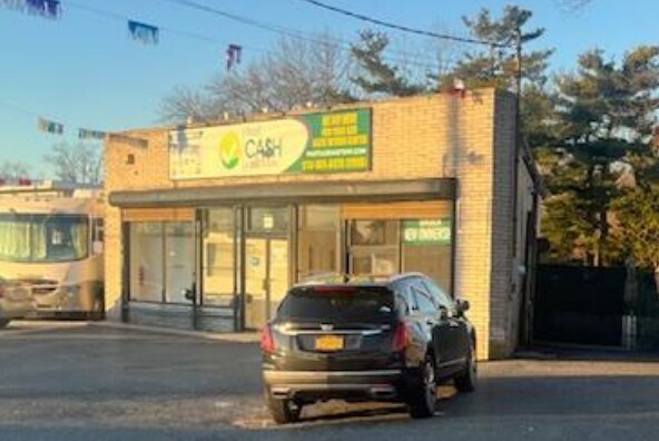 More details for 305 N Newbridge Rd, Levittown, NY - Retail for Sale