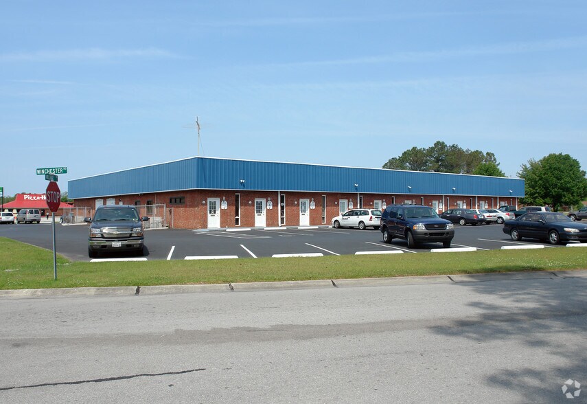 99 Village Dr, Jacksonville, NC à louer - Photo du bâtiment - Image 2 de 2