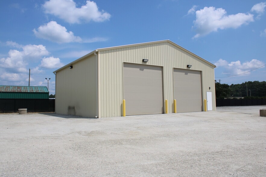 1306 Bellwood Rd, North Chesterfield, VA for lease - Building Photo - Image 3 of 5