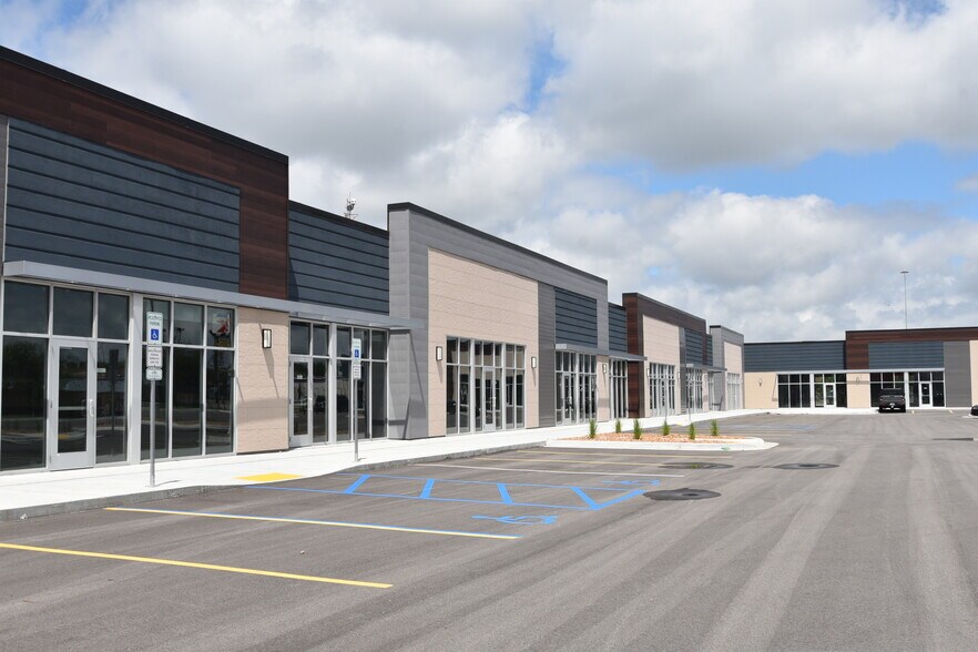 2301 University Dr S, Fargo, ND à louer - Photo du bâtiment - Image 3 de 3