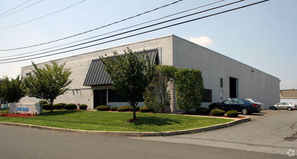 7 Self Blvd, Carteret, NJ for lease - Building Photo - Image 3 of 4