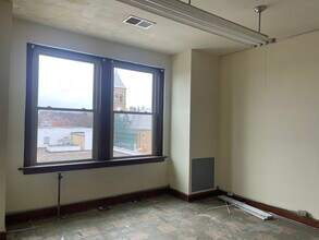 201 S Broad St, Lancaster, OH for lease Interior Photo- Image 2 of 2