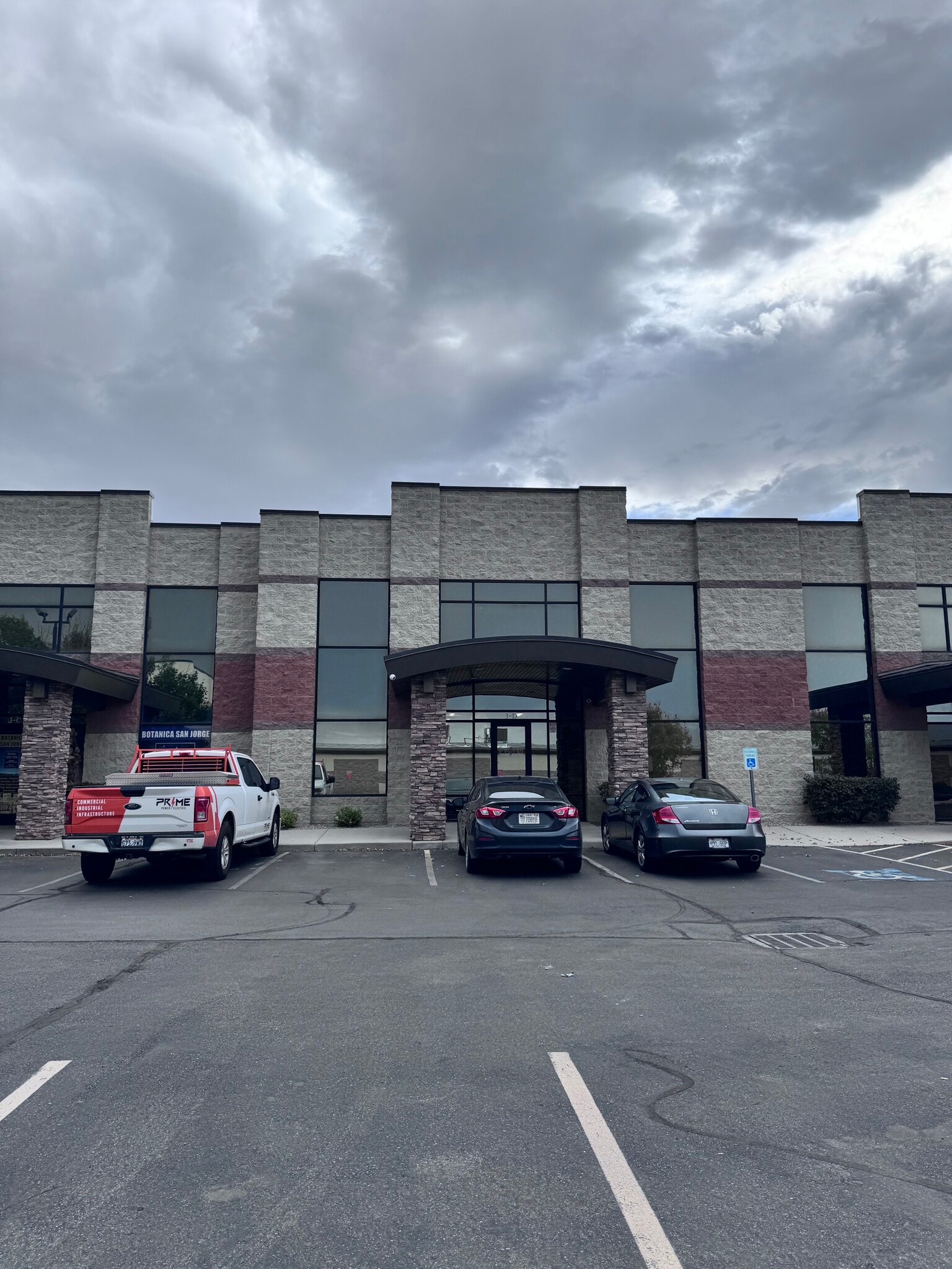 1755 W Sequoia Vista Cir, Salt Lake City, UT for lease Building Photo- Image 1 of 10