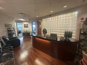 777 Beachway Dr, Indianapolis, IN for lease Interior Photo- Image 2 of 7