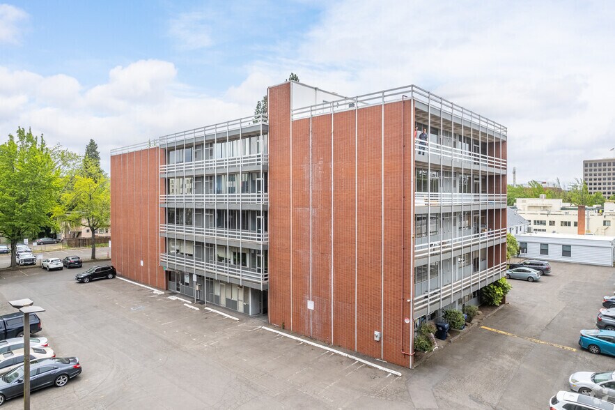 401 E 10th Ave, Eugene, OR à louer - Photo du bâtiment - Image 3 de 5