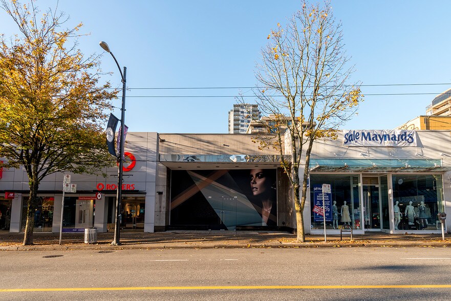 1164 Robson St, Vancouver, BC à vendre - Photo du bâtiment - Image 1 de 1
