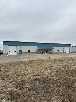 Plus de détails pour 132-136 Hallberg St, Delavan, WI - Industriel/Logistique à louer