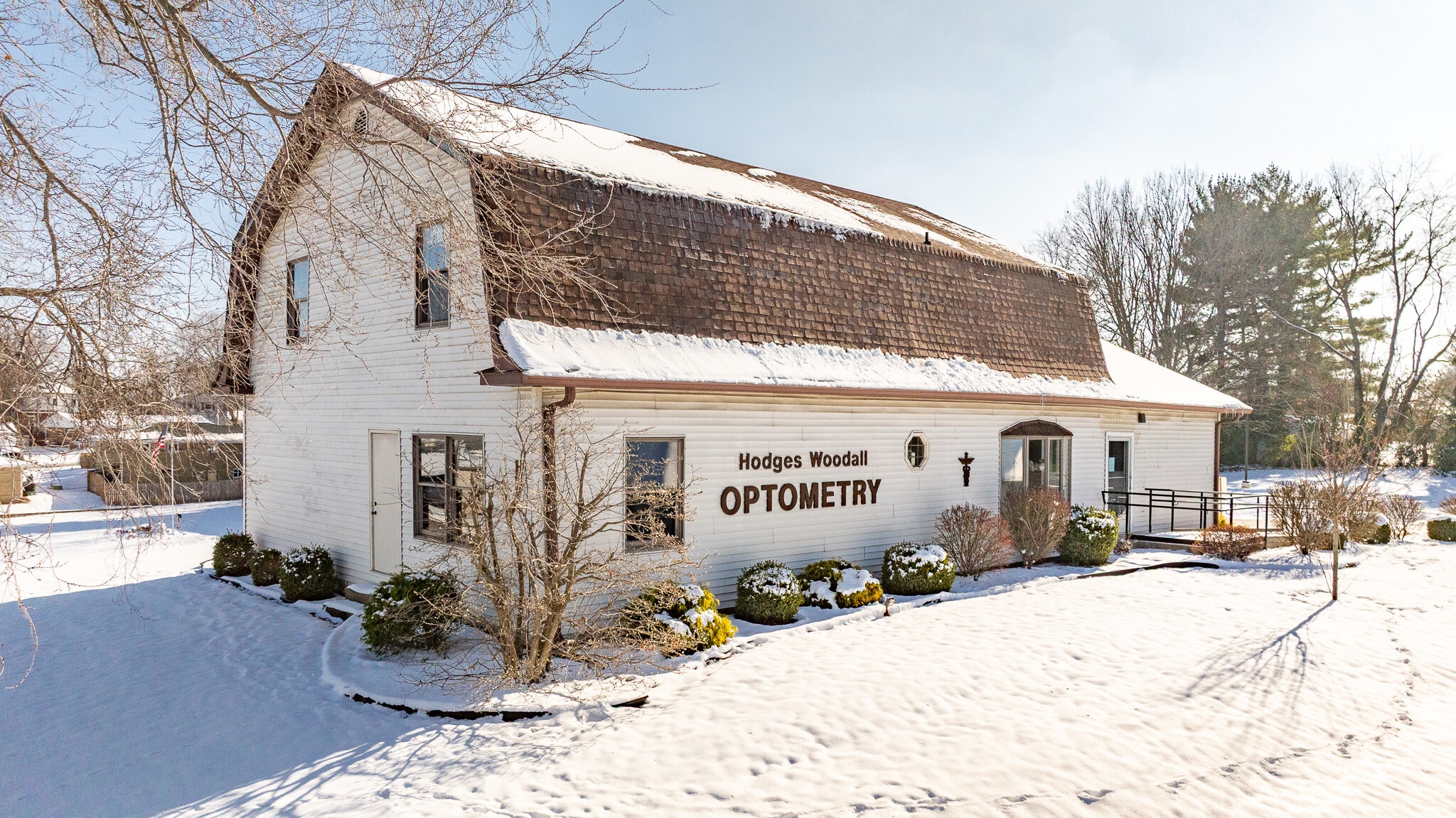 814 E Washington St, Greencastle, IN for sale Primary Photo- Image 1 of 77