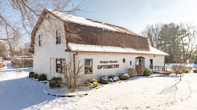 Plus de détails pour 814 E Washington St, Greencastle, IN - Bureau à vendre