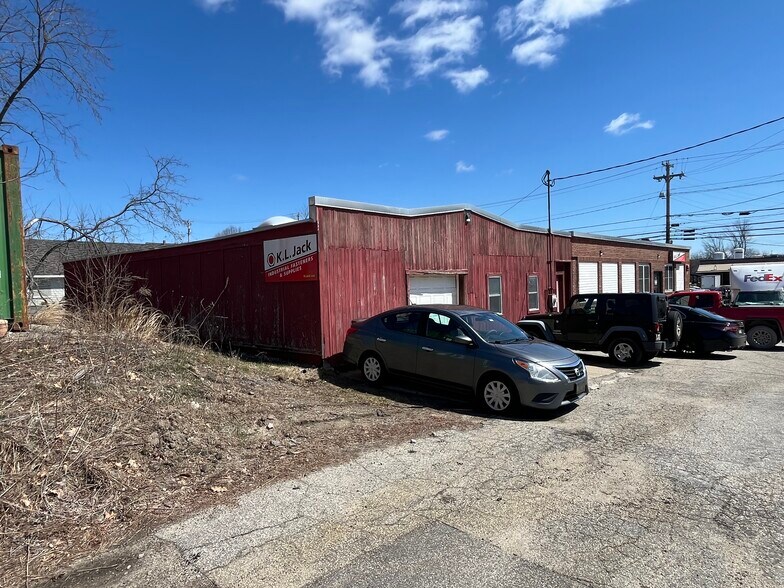 61 Washington St, Auburn, ME à vendre - Photo du bâtiment - Image 2 de 8