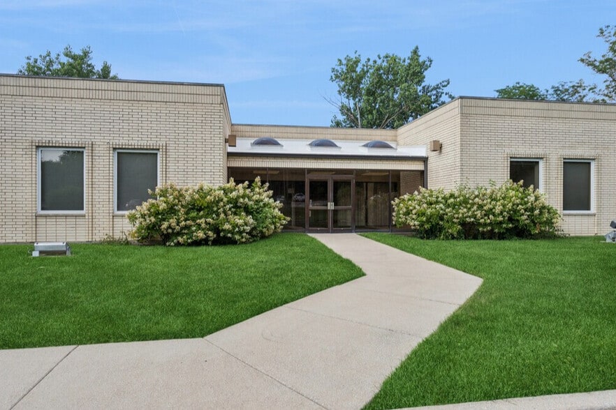 9410 Compubill Dr, Orland Park, IL for sale - Building Photo - Image 2 of 18