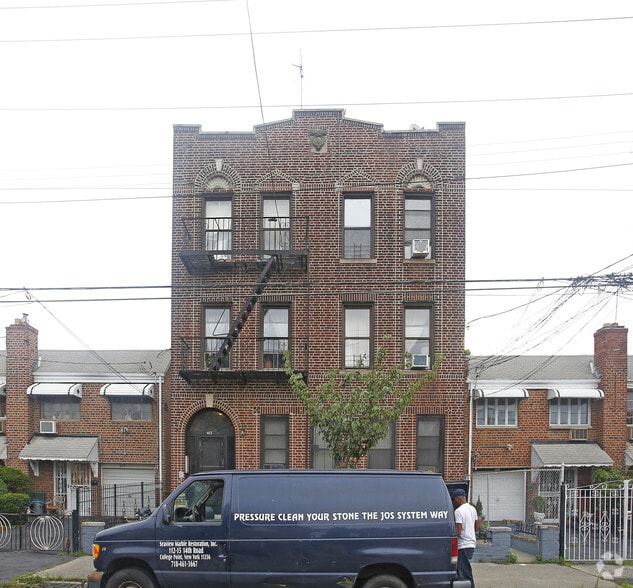 463 Berriman St, Brooklyn, NY for sale - Building Photo - Image 2 of 6