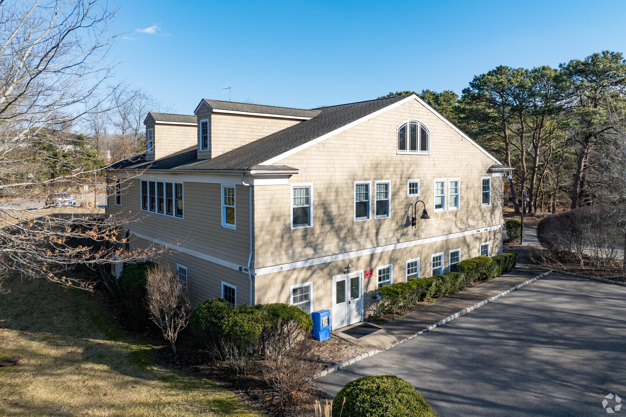 2036 County Road 39, Southampton, NY for sale Primary Photo- Image 1 of 20