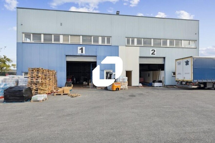 26 Rue De Paris, Pontault-Combault à vendre - Photo du bâtiment - Image 2 de 11
