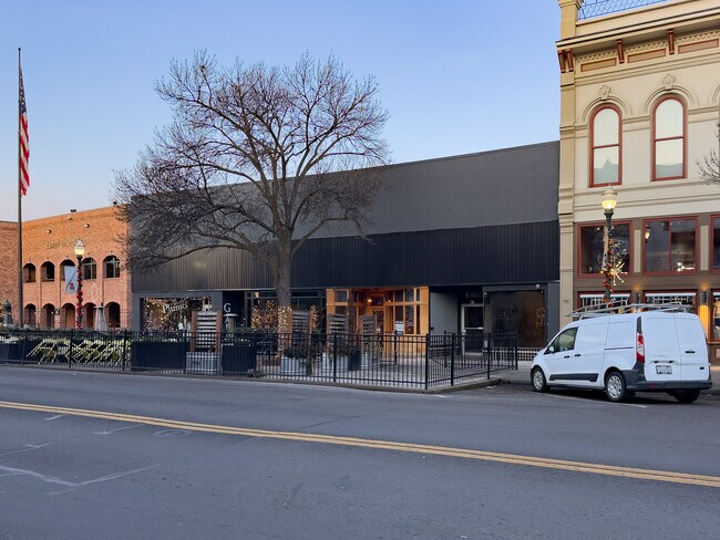 Plus de détails pour 39-47 E Main St, Walla Walla, WA - Commerce de détail à louer