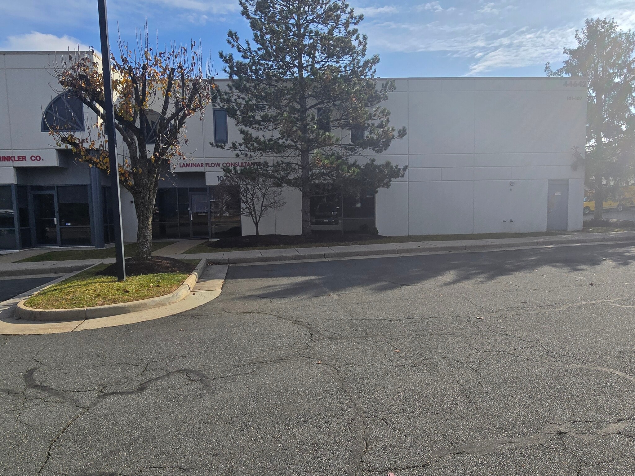 44642 Guilford Dr, Ashburn, VA à vendre Photo principale- Image 1 de 1